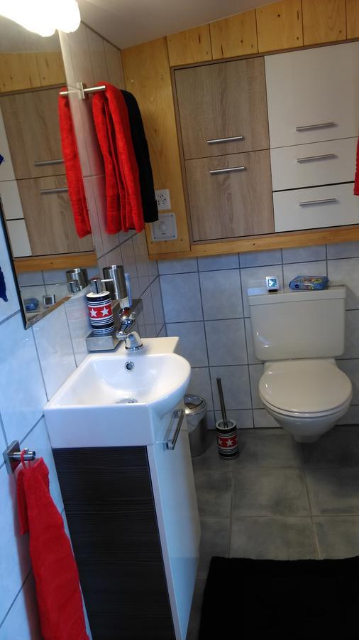S'Husli Bed & Breakfast Embrach Exterior foto