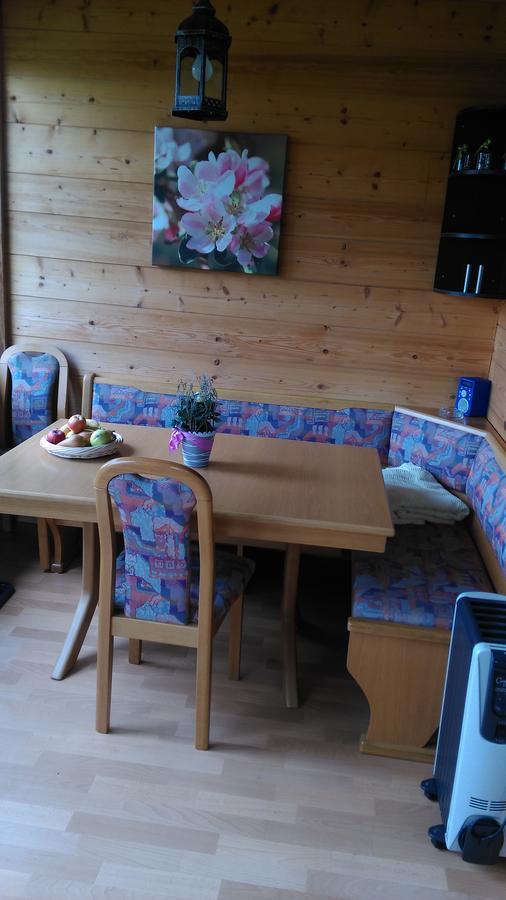 S'Husli Bed & Breakfast Embrach Exterior foto