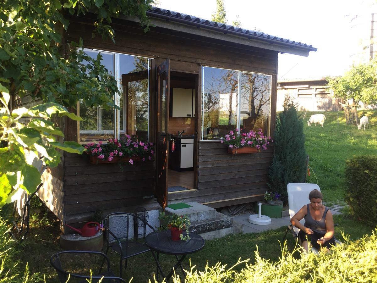 S'Husli Bed & Breakfast Embrach Exterior foto